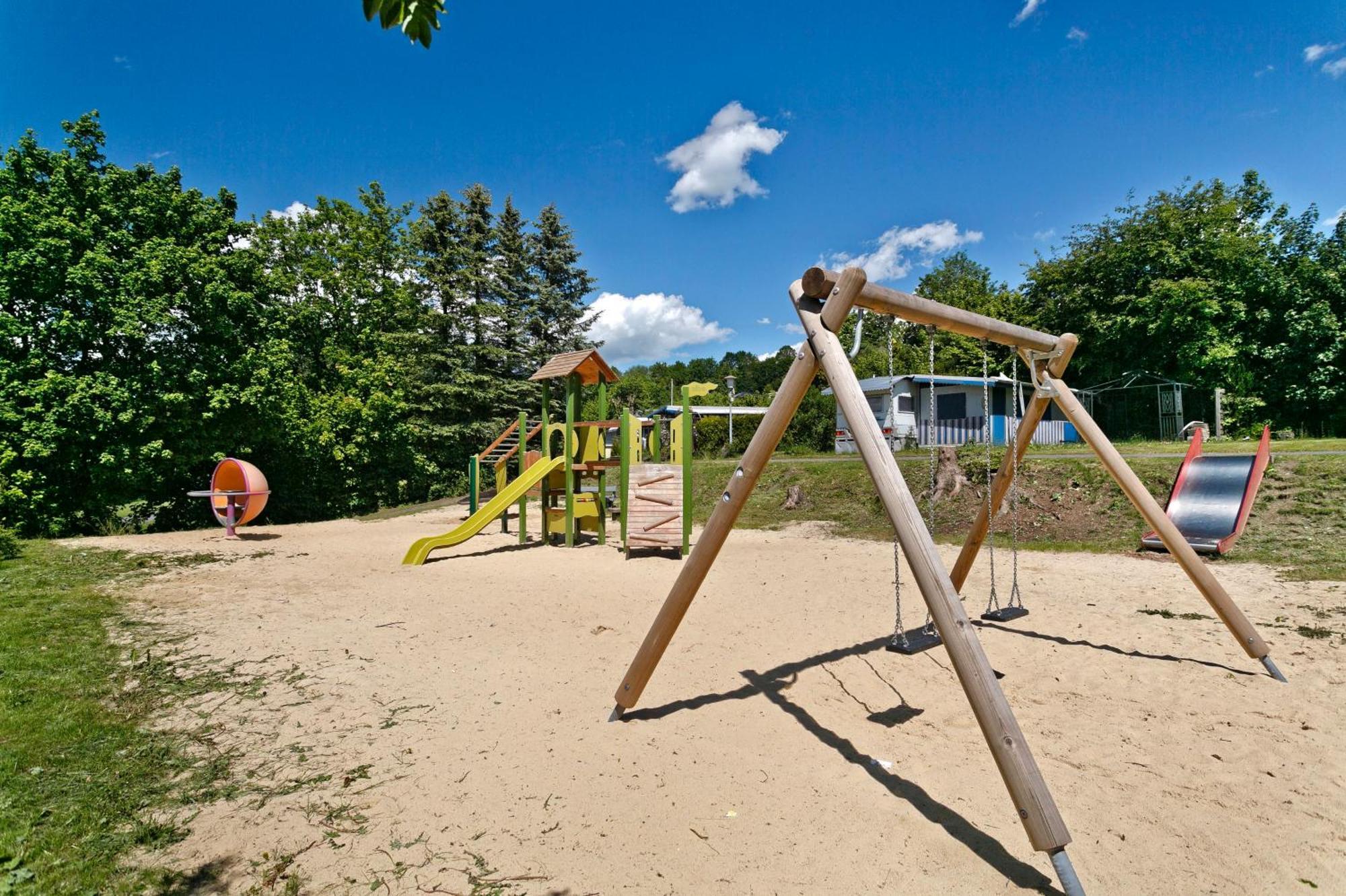 Knaus Campingpark Hennesee ميشيده المظهر الخارجي الصورة