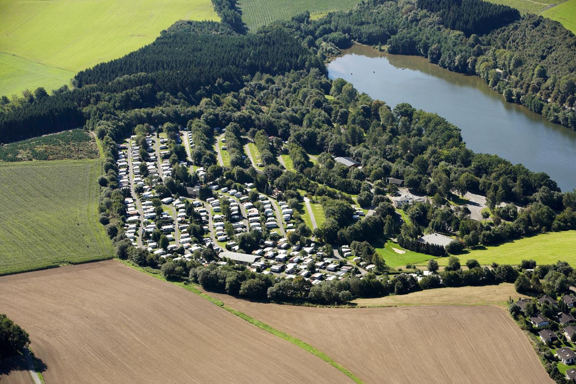 Knaus Campingpark Hennesee ميشيده المظهر الخارجي الصورة