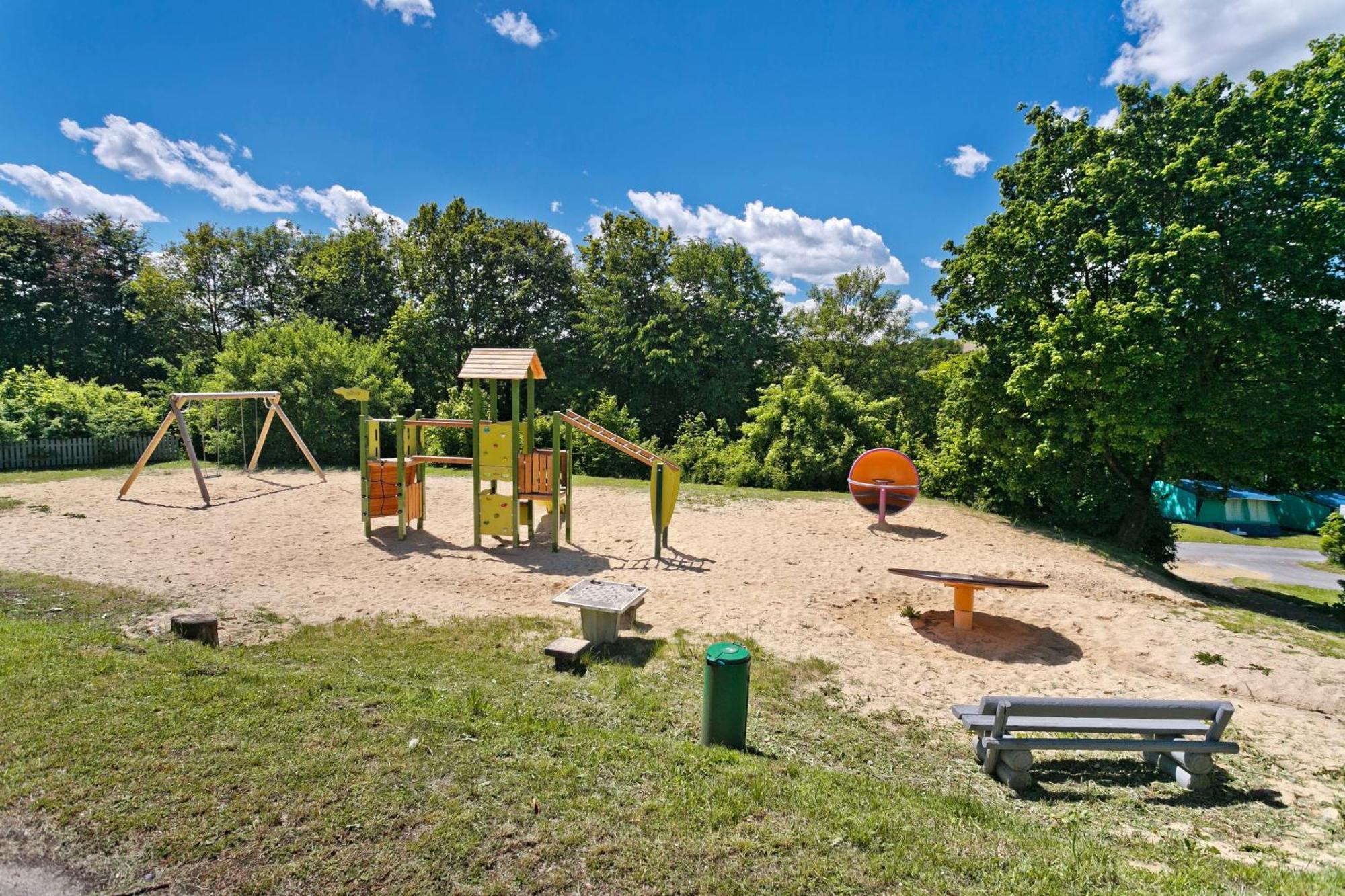 Knaus Campingpark Hennesee ميشيده المظهر الخارجي الصورة