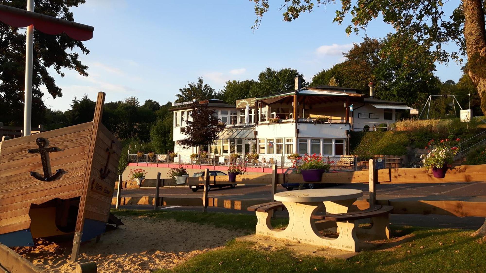 Knaus Campingpark Hennesee ميشيده المظهر الخارجي الصورة